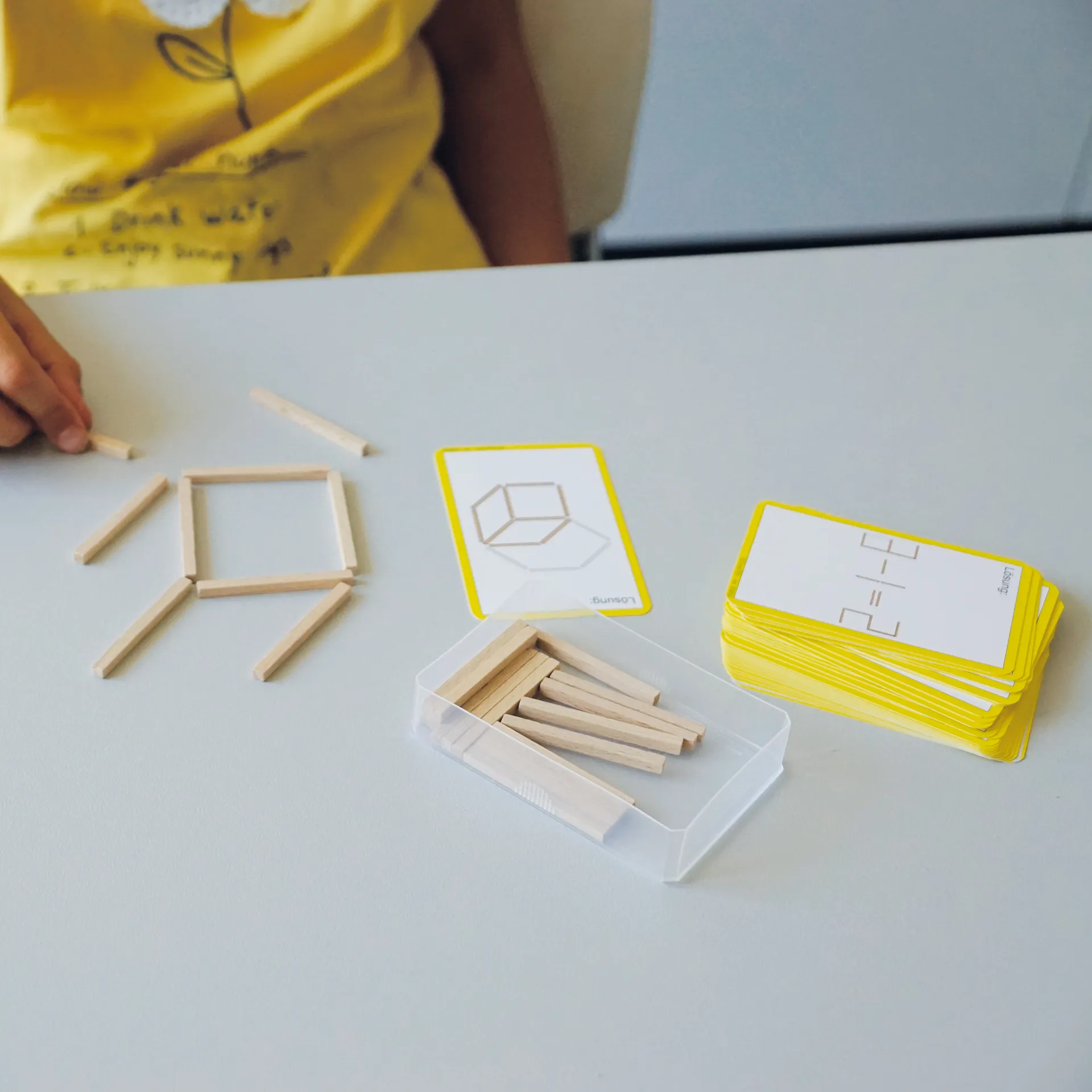 Stäbchen-Spiel "Knifflig"