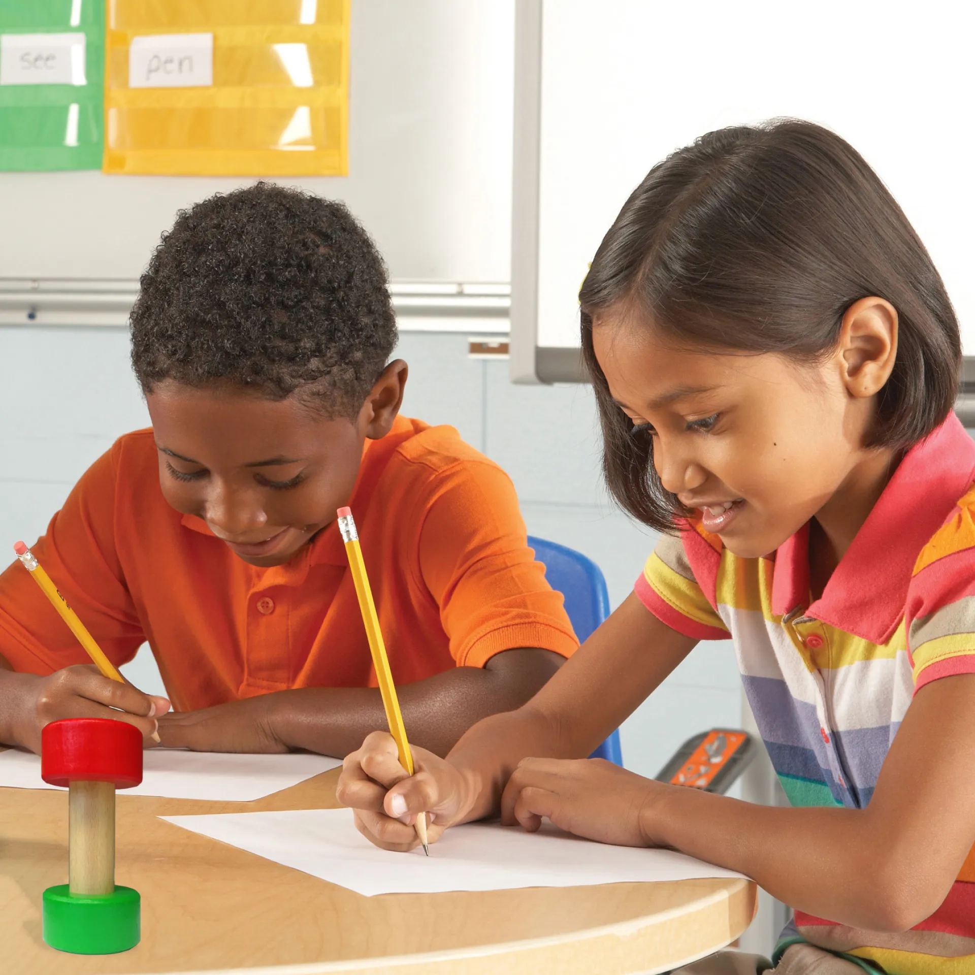 "Hilfe-Ampel" aus Holz