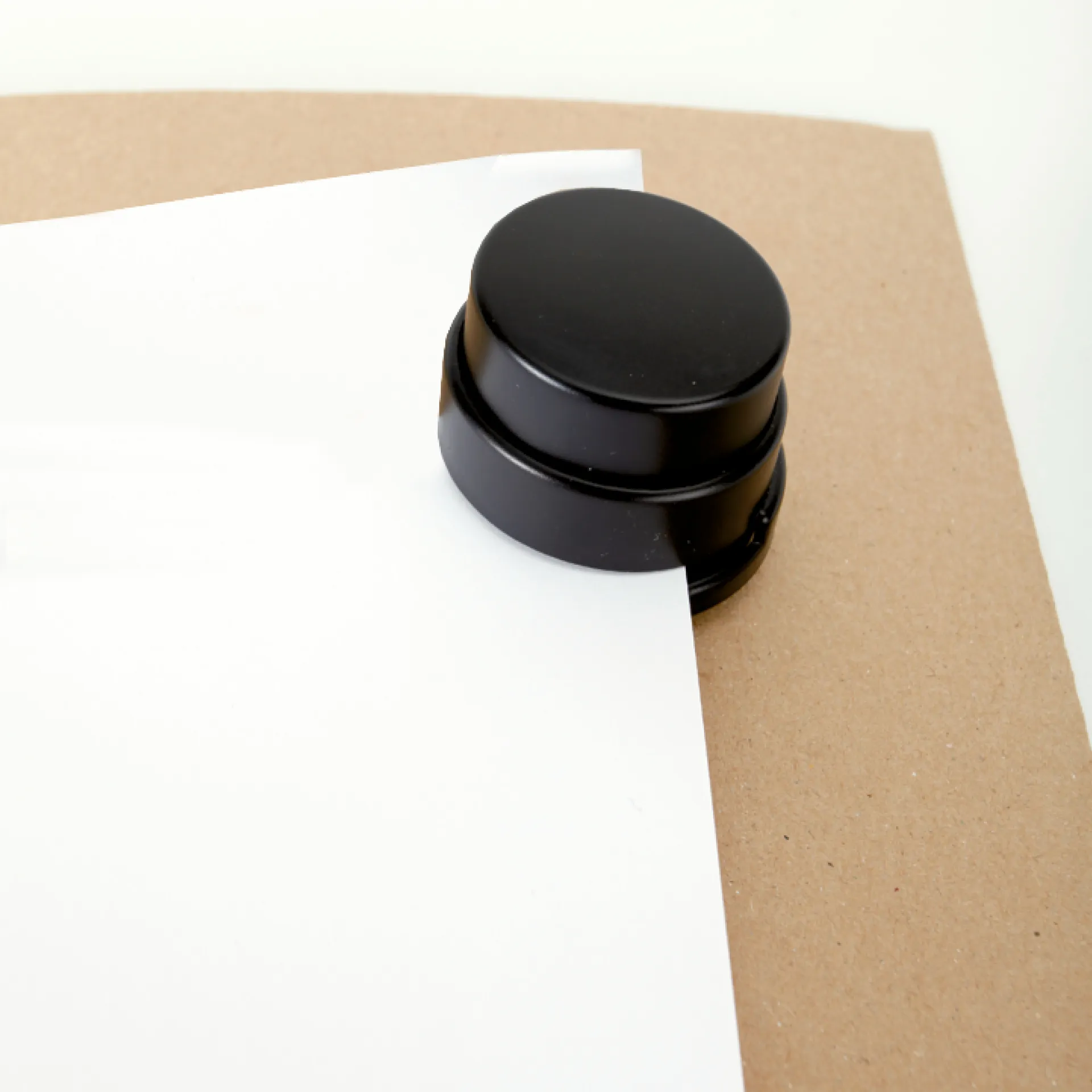 Heftgerät ohne Klammern, rund