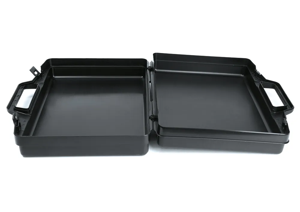 Kunststoff-Koffer leer, ca. 31x21x7 cm