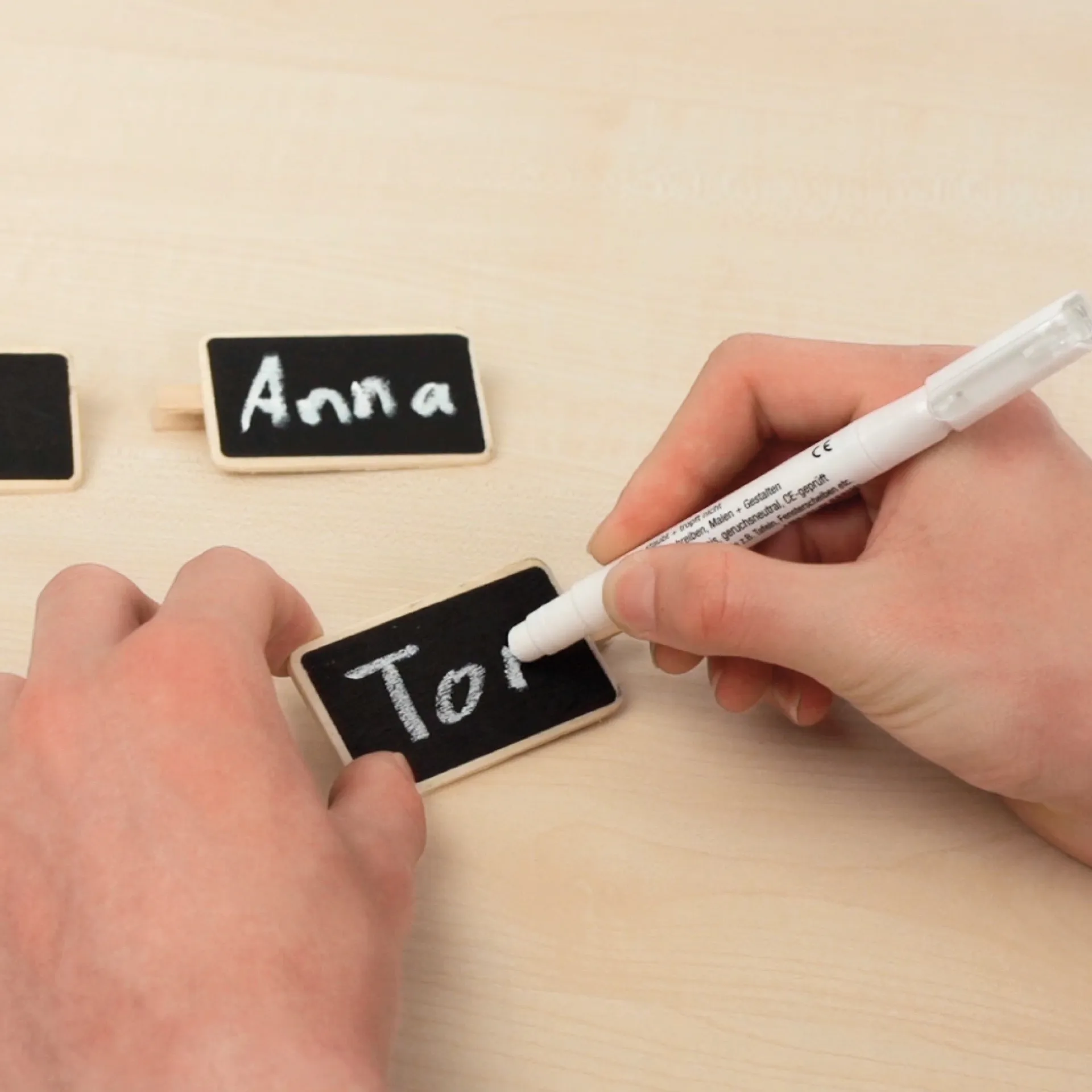 Klemm-Täfelchen schwarz, klein, 6-tlg.